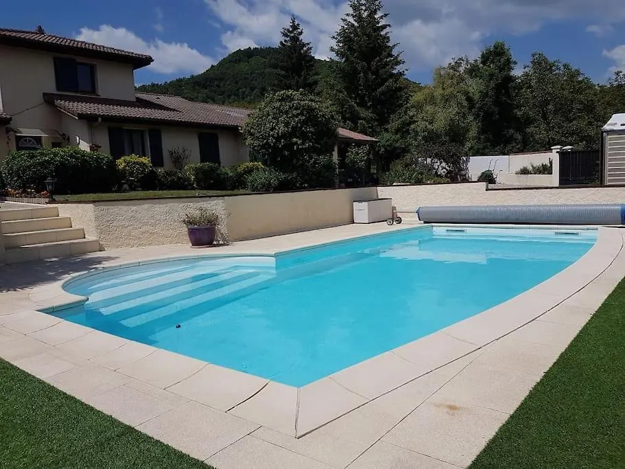 Villa Avec Jardin Et Piscine Cras  0*, Cras (Isere)
