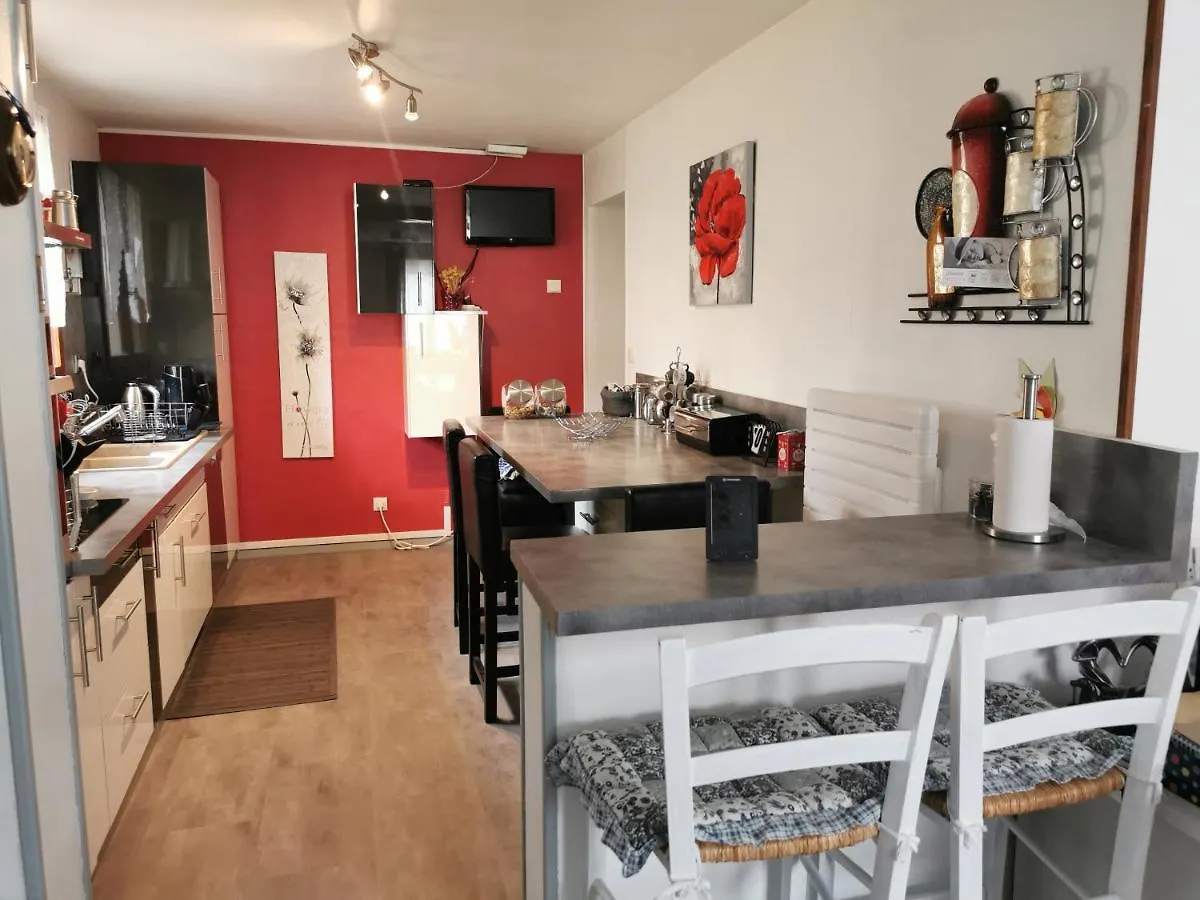 Villa Avec Jardin Et Piscine Cras  0*, Cras (Isere)
